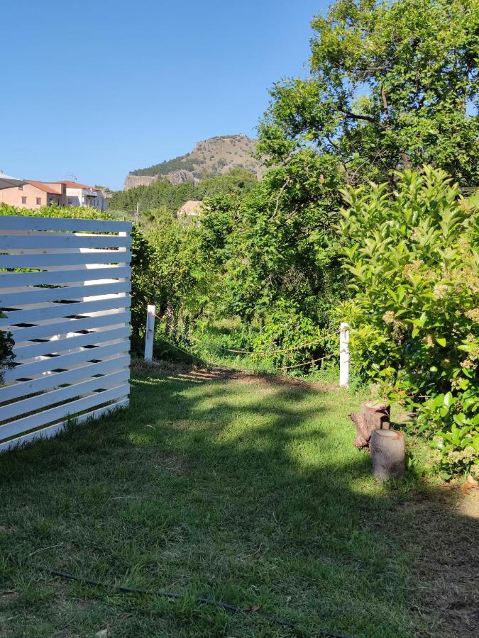 Villa Martino Apartments Чефалу Екстериор снимка